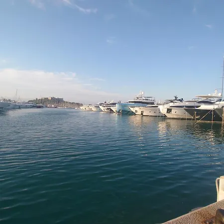 Апартаменти Appartement Antibes