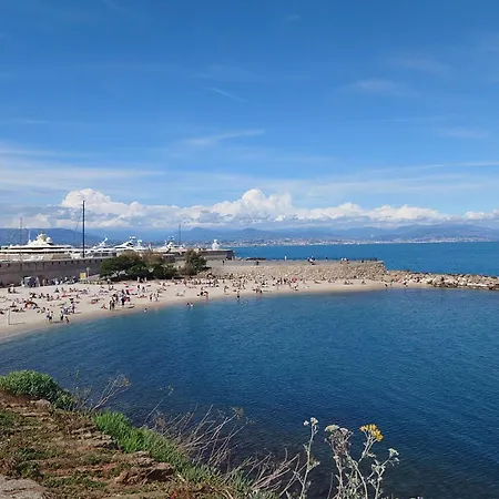 Апартаменти Appartement Antibes *